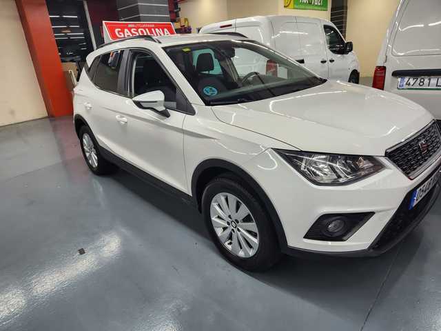 SEAT Arona (1.0 TSI S&S Reference Plus 70 kW (95 CV)) en Barcelona