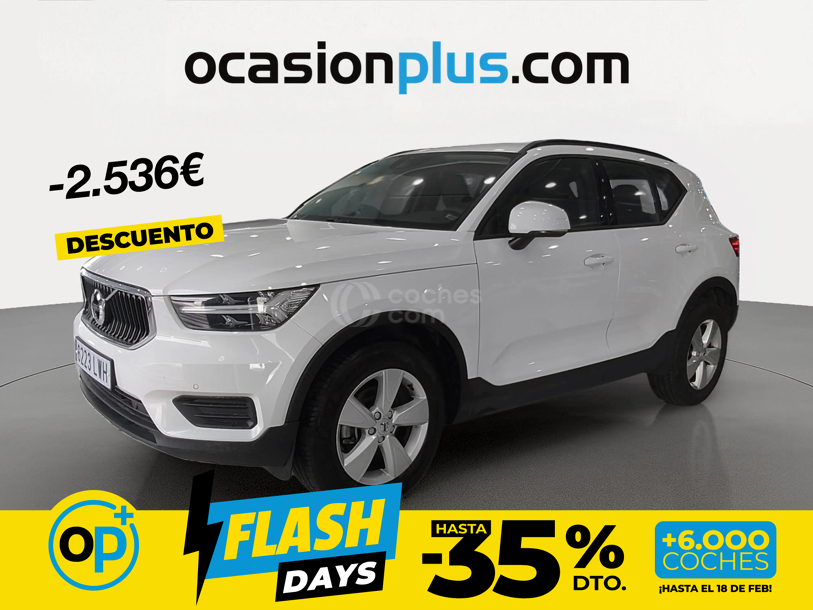 Foto del VOLVO XC40 T2 Momentum Core Aut.