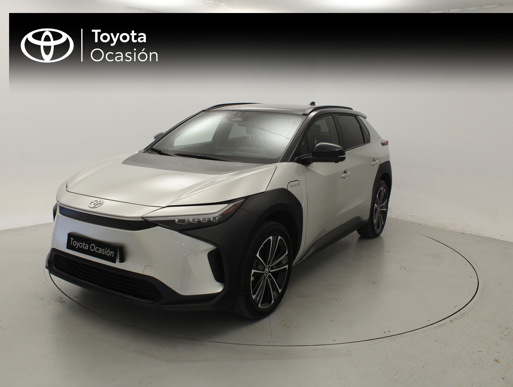 TOYOTA bZ4X (220E 4x4 5P Style Plus) en Barcelona