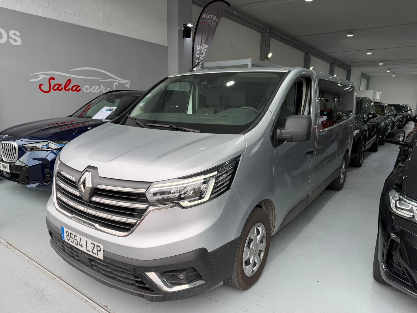 Foto del RENAULT Trafic Combi Mixto 5-6 2.0dCi Energy Blue Largo  N1 110kW