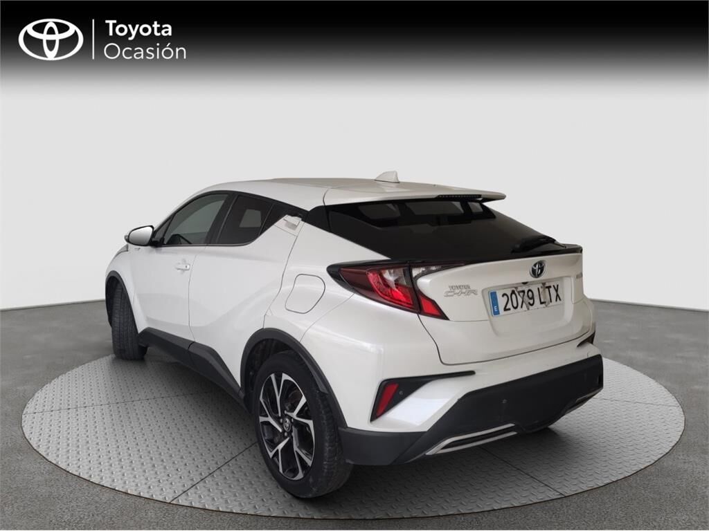 Foto del TOYOTA C-HR 180H Advance