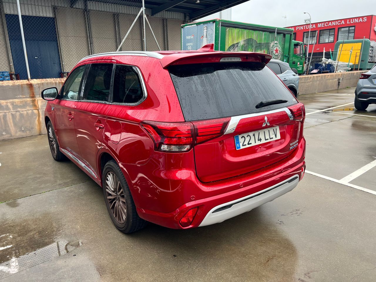 Foto del MITSUBISHI Outlander PHEV Kaiteki 4WD