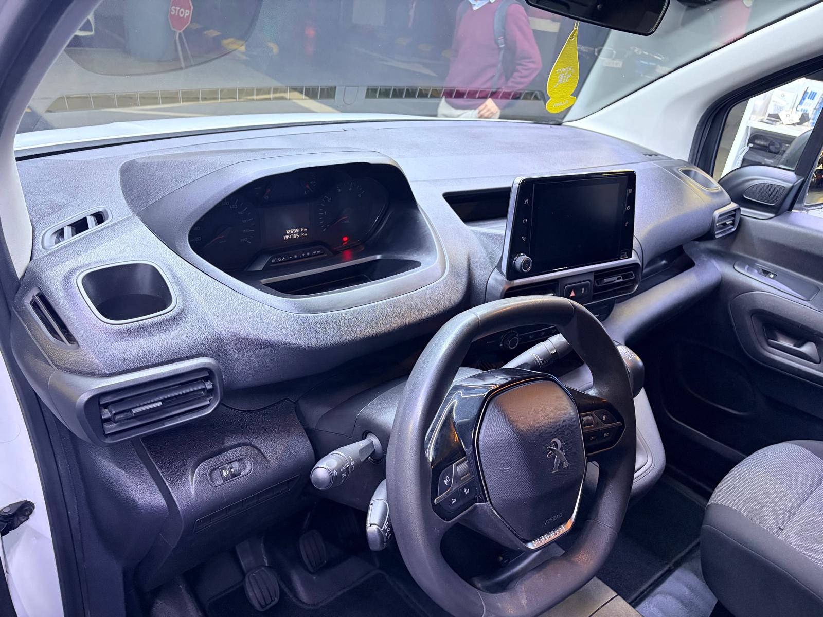 Foto del PEUGEOT Partner 1.5BlueHDI S&S Premium Standard 600kg 100