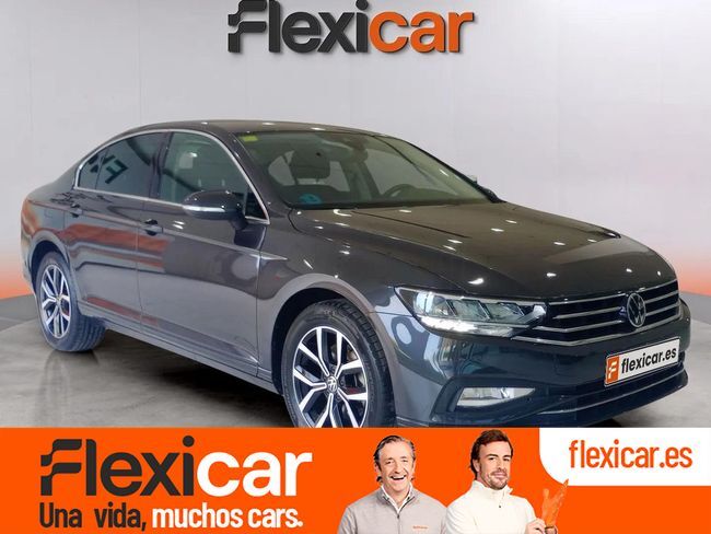 VOLKSWAGEN Passat (Executive 1.5 TSI 110kW (150CV) DSG) en Sevilla