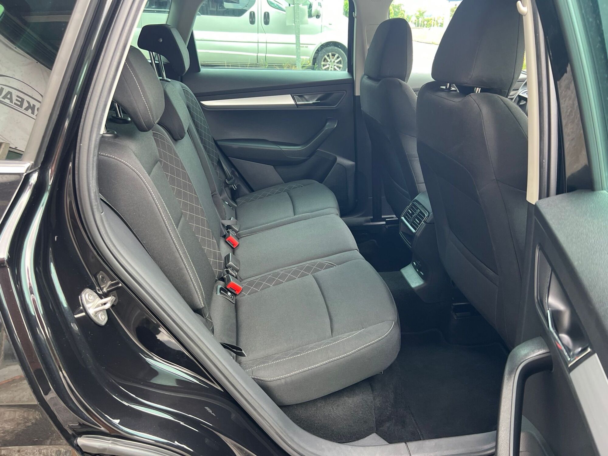 SKODA Karoq (1.6TDI Ambition) en Vizcaya