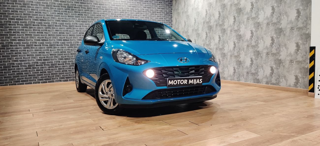 HYUNDAI i10 (1.0 MPI Essence) en Málaga