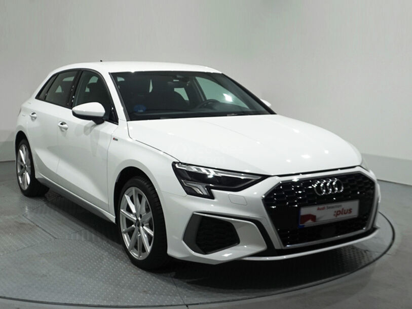 Foto del AUDI A3 Sportback 40 TFSIe S line S tronic