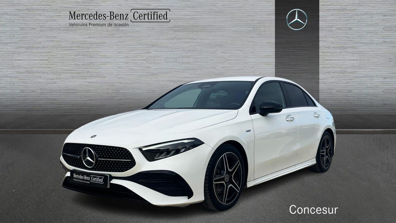 MERCEDES Clase A (A 200 d Sedán) en Sevilla