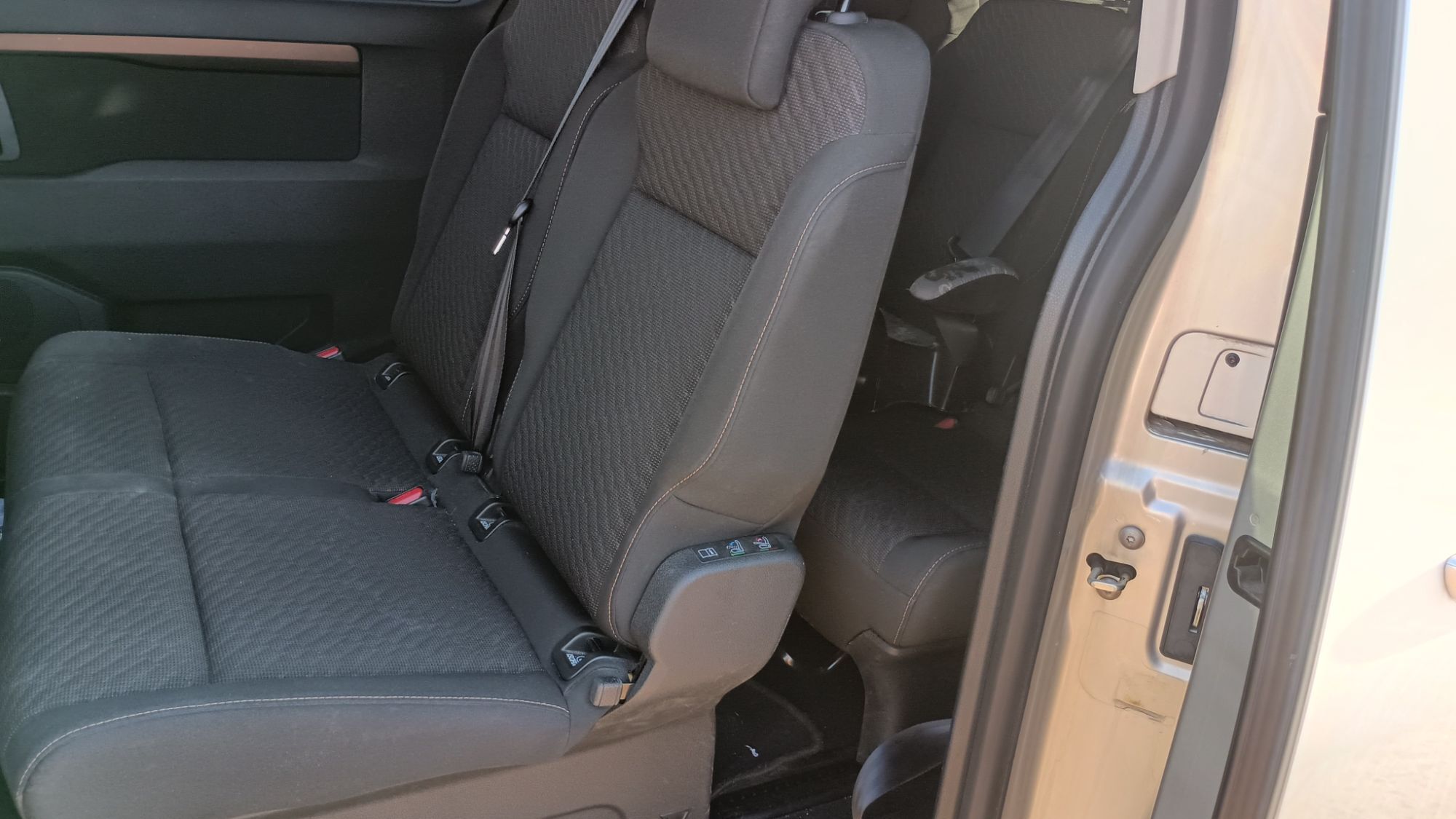 Foto del TOYOTA Proace Verso Family Medio 2.0D 8pl. High Aut. 180