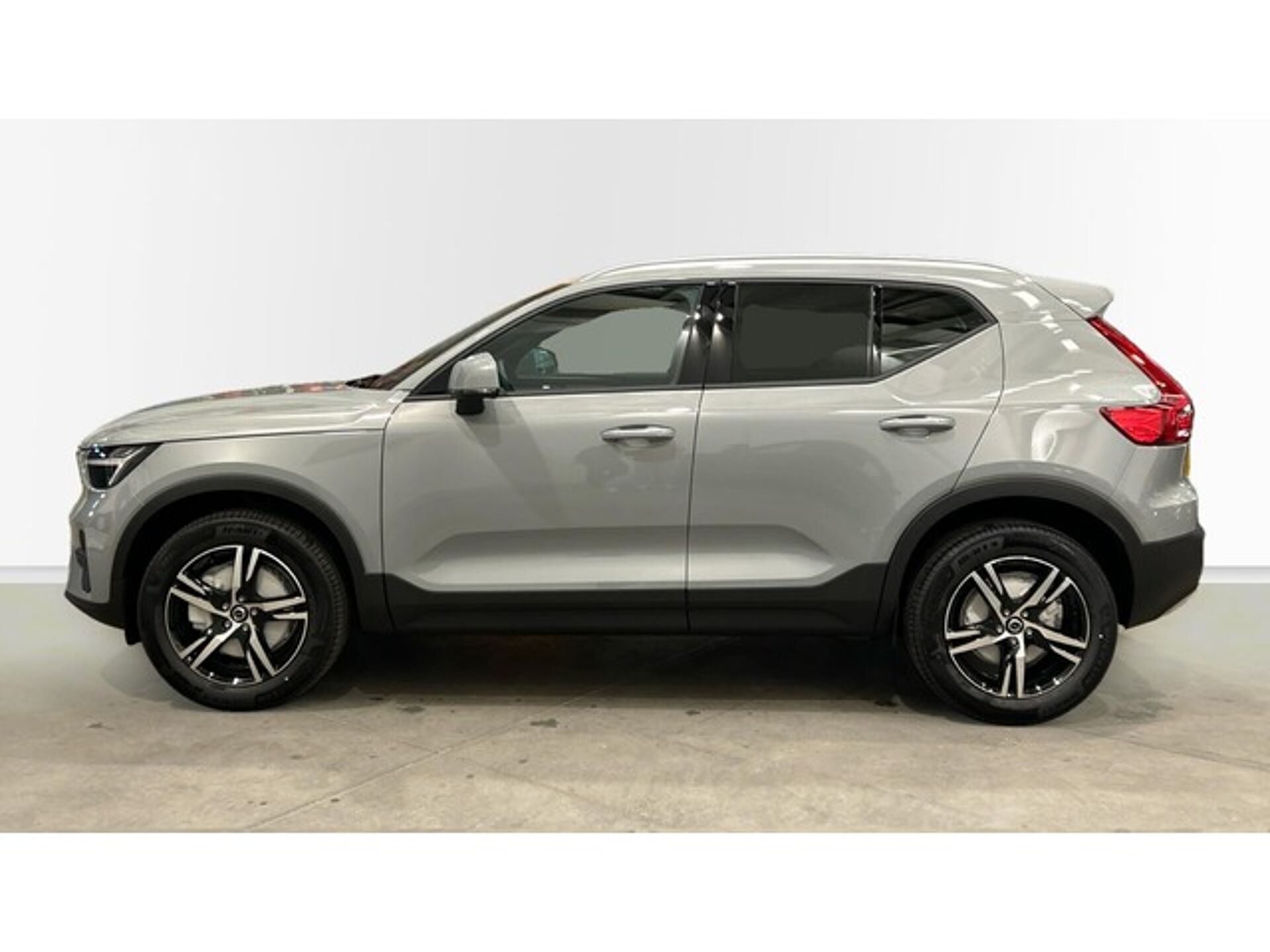 Imagen 3 de VOLVO XC40