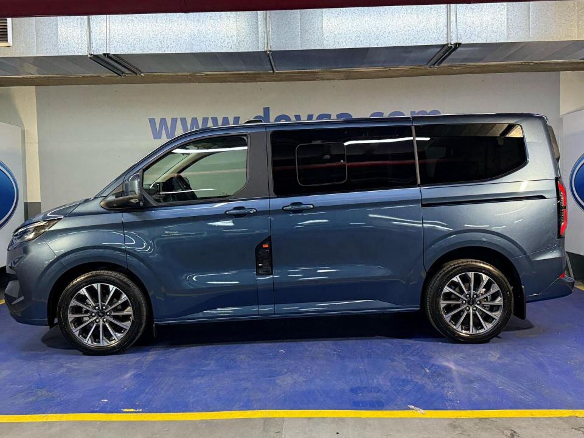 Imagen 2 de FORD Tourneo Custom