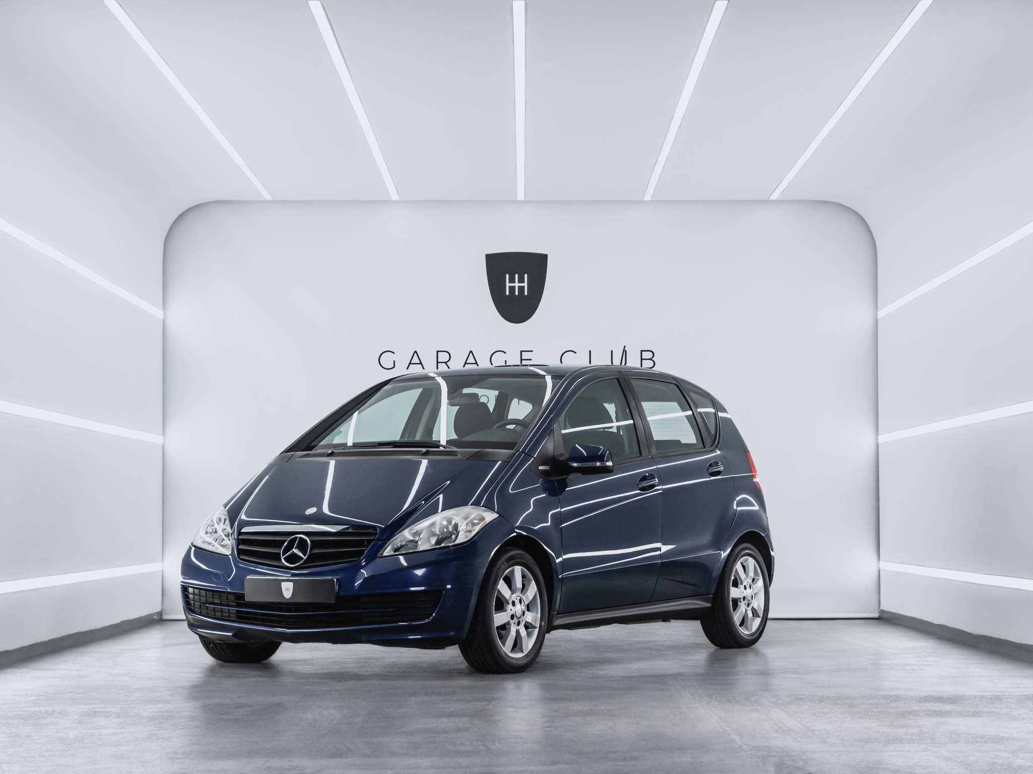 MERCEDES Clase A (A 160 Classic BlueEffi) en Barcelona