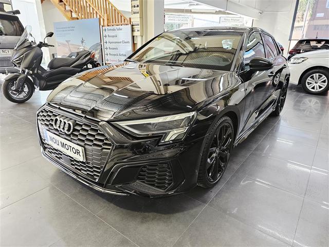AUDI A3 (Black line 35 TFSI 110 kW (150 CV) S tronic) en Barcelona
