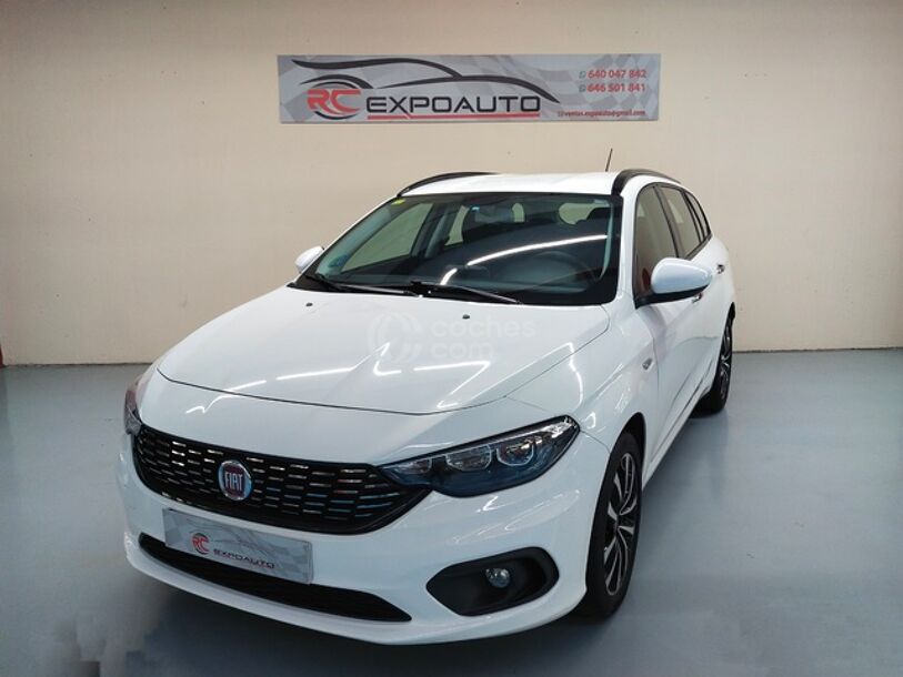 Foto del FIAT Tipo SW 1.4 T-Jet Gasolina-GLP Lounge Plus