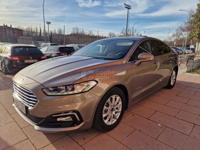 Foto del FORD Mondeo Sedán 2.0 HEV Titanium