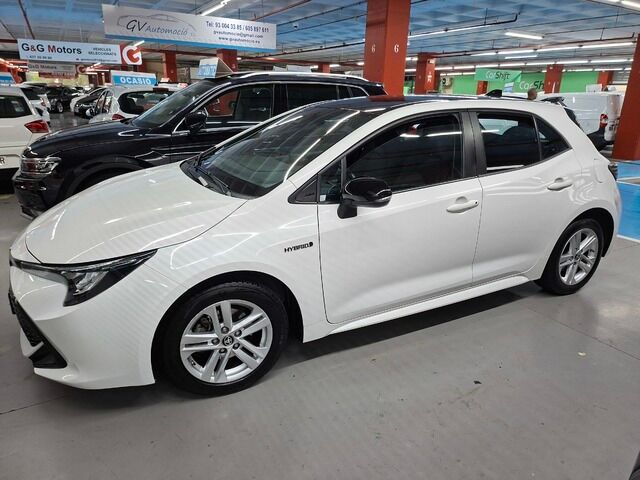 TOYOTA Corolla (1.8 125 Híbrido Active Tech E-CVT 90 kW (122 CV)) en Barcel