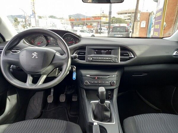 Foto del PEUGEOT 308 SW 1.6 BlueHDi Access 100