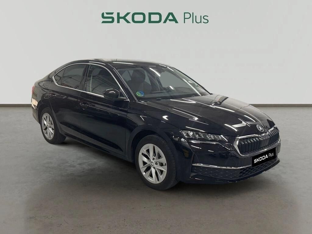 SKODA Octavia (1.5 TSI m-HEV Design DSG 85 kW (116 CV)) en Madrid