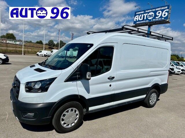 FORD Transit (2.0 TDCI 350 L2 H2 130 TREND FURGON) en Barcelona