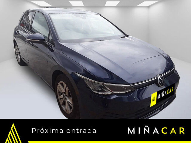 VOLKSWAGEN Golf (Life 1.5 TSI 96 kW (130 CV)) en Málaga