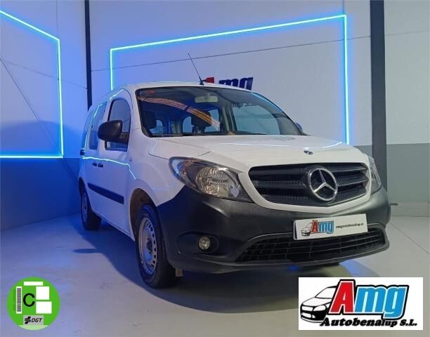 MERCEDES Citan (109 CDI Tourer Select) en Cádiz
