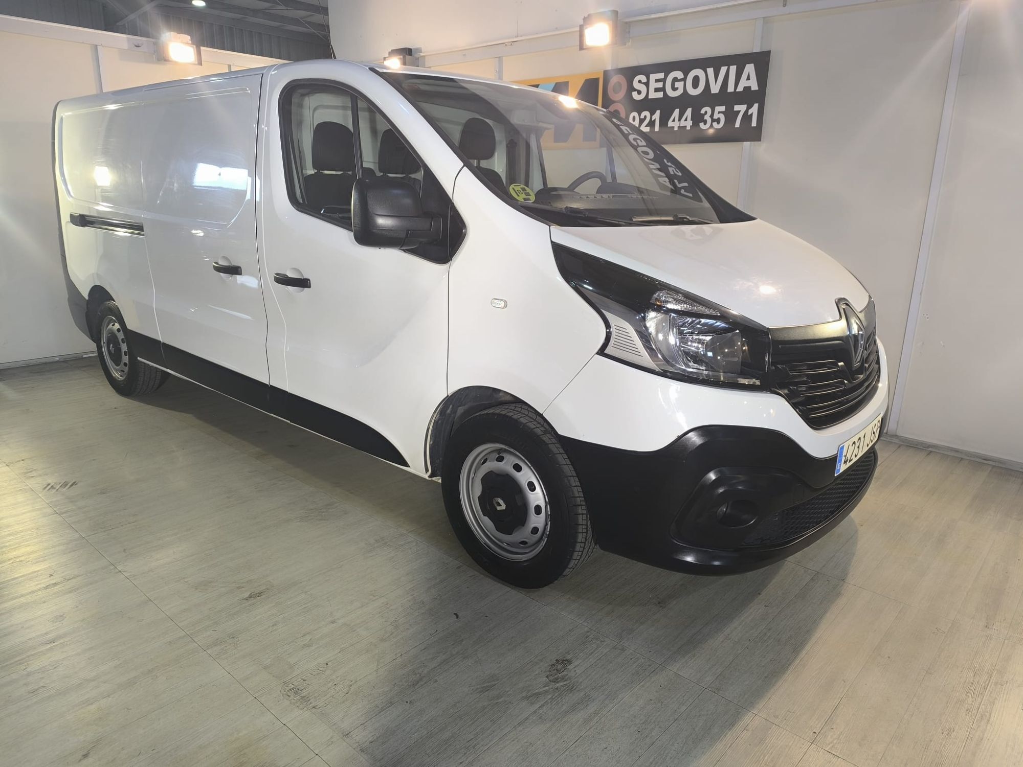 RENAULT Trafic Furgón 29 L2H1 dCi 84kW