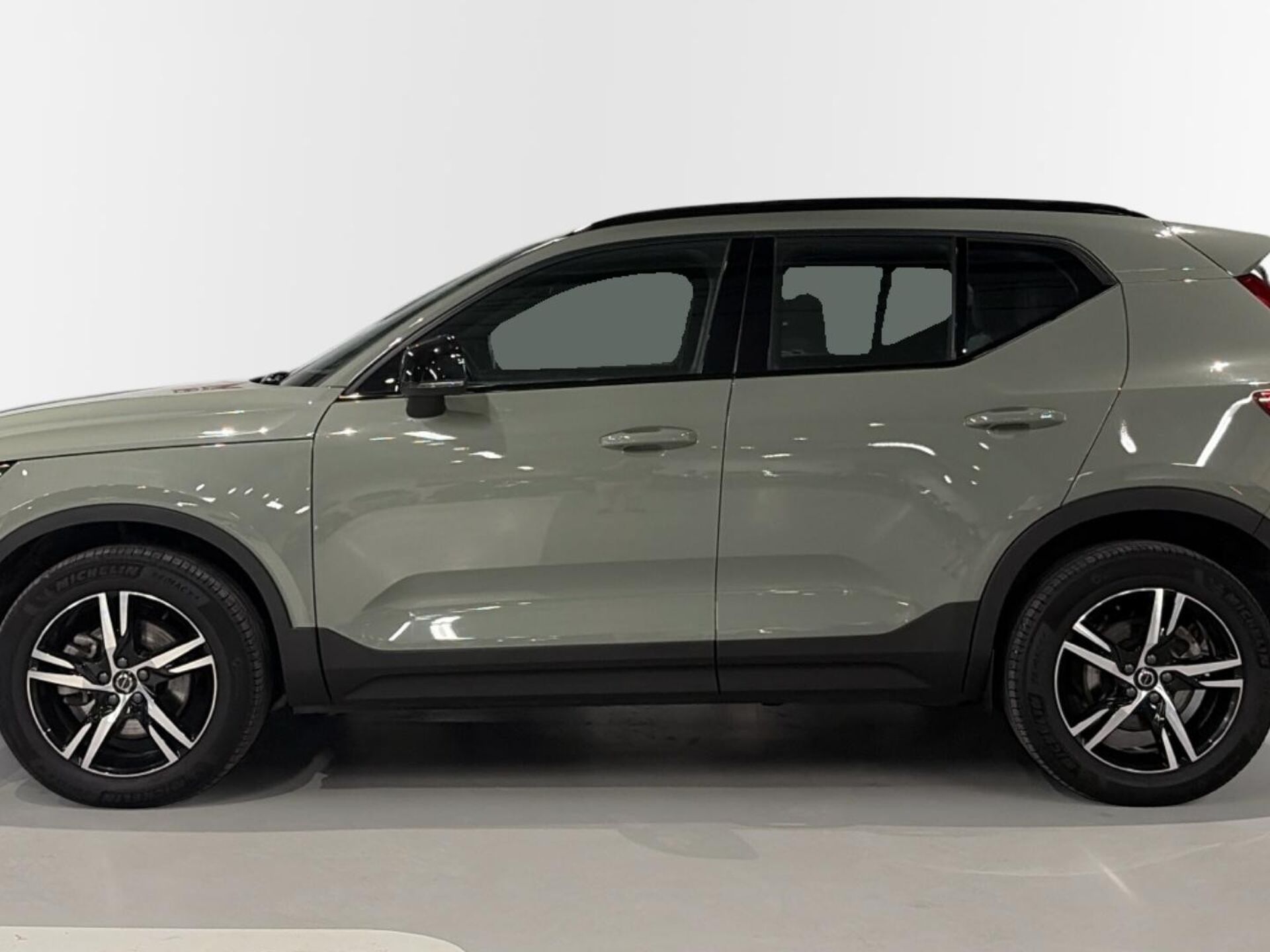 Imagen 3 de VOLVO XC40