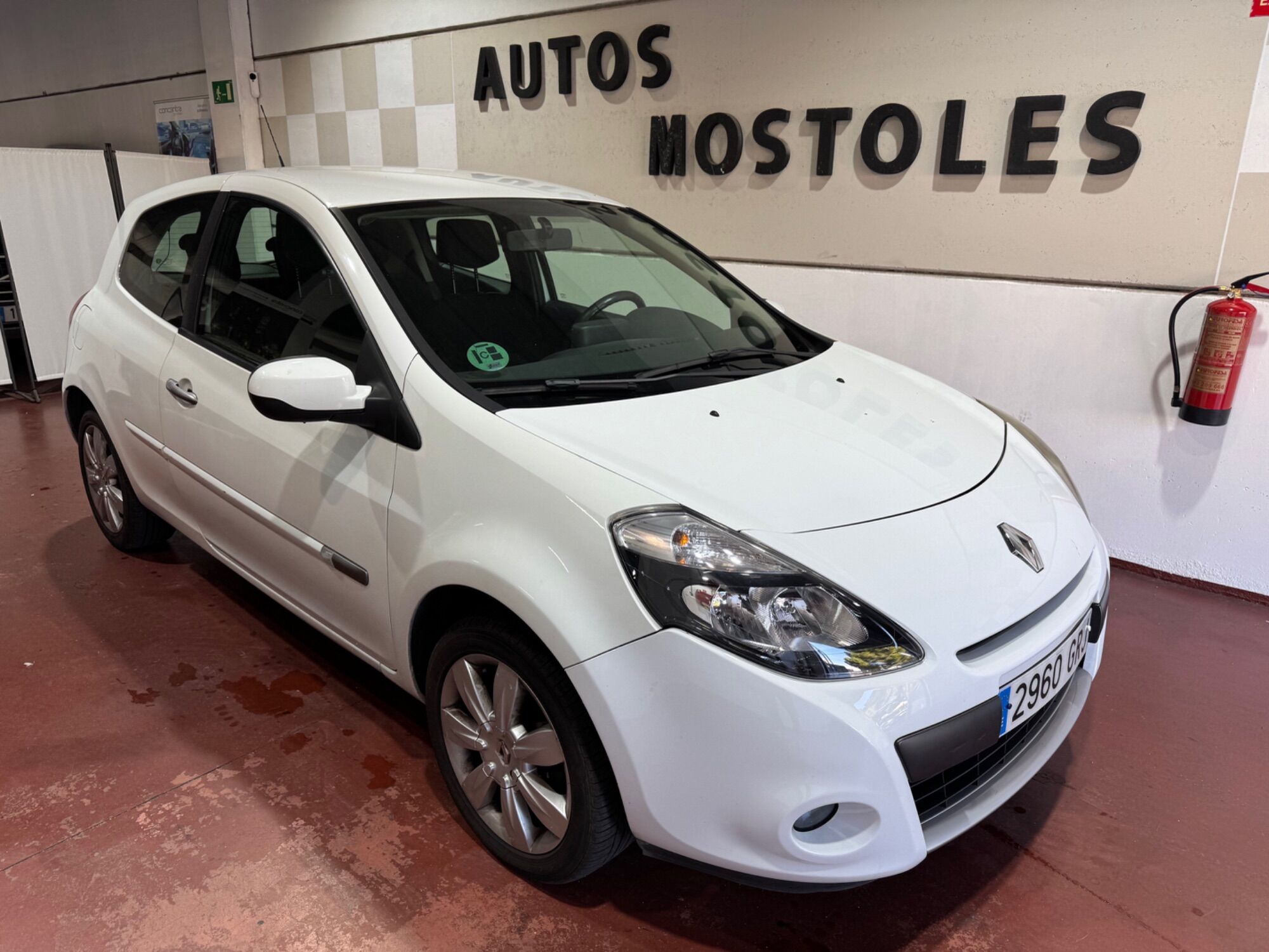 RENAULT Clio (1.2 TCE Exception) en Madrid