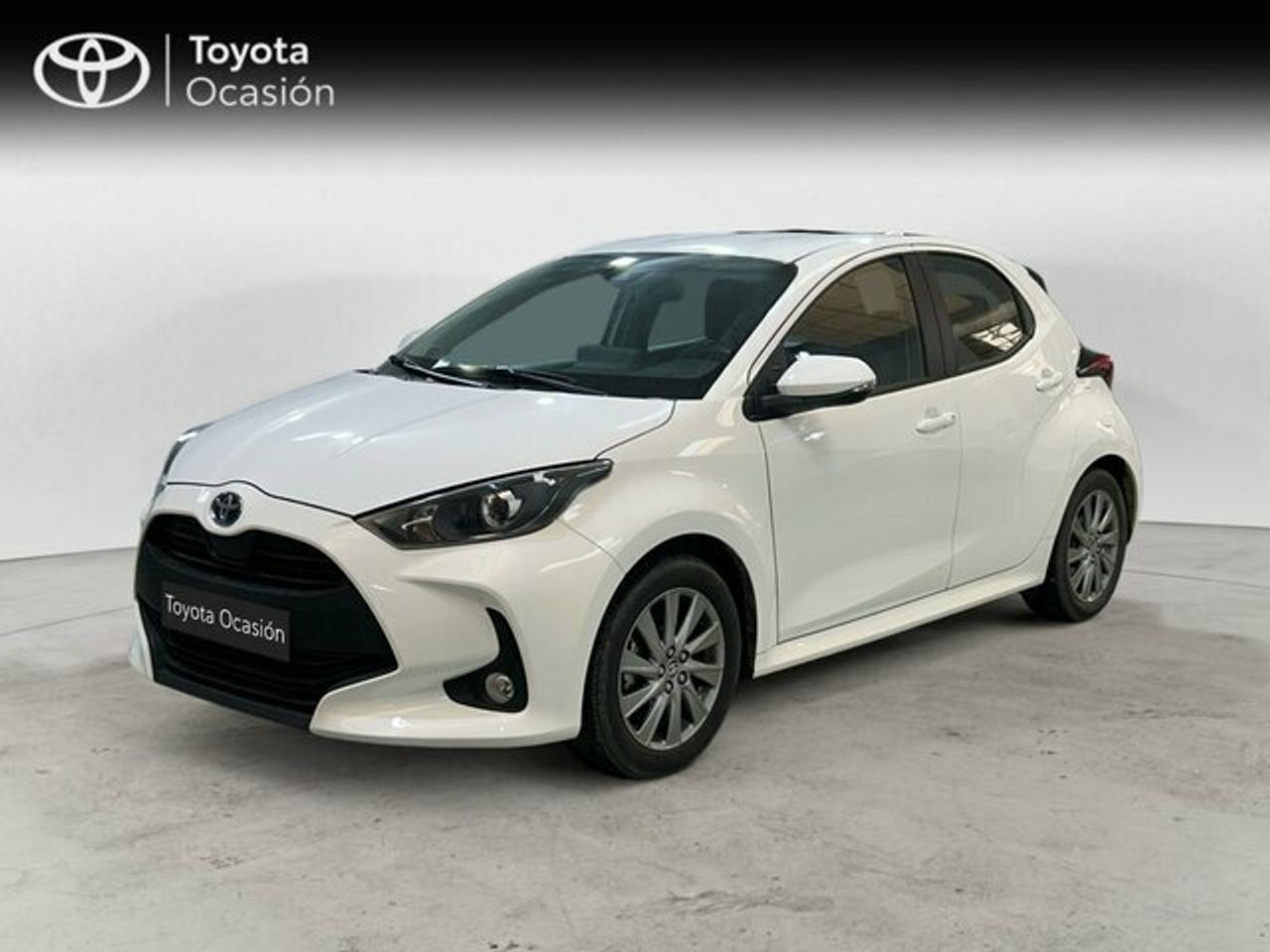 TOYOTA Yaris (5 Puertas Active Tech 120H Automático (e-CVT)) en Valencia