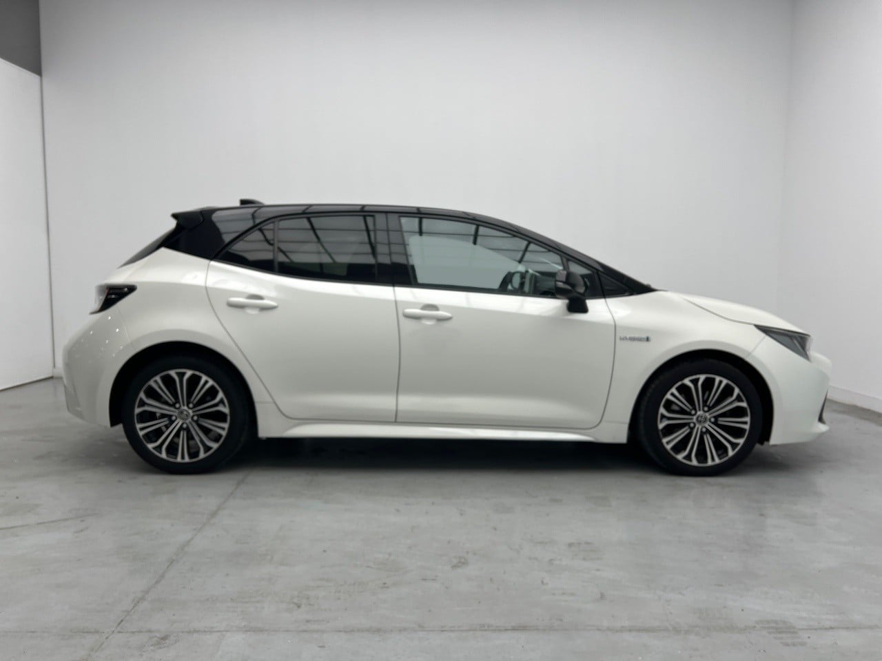 Foto del TOYOTA Corolla 180H Feel!