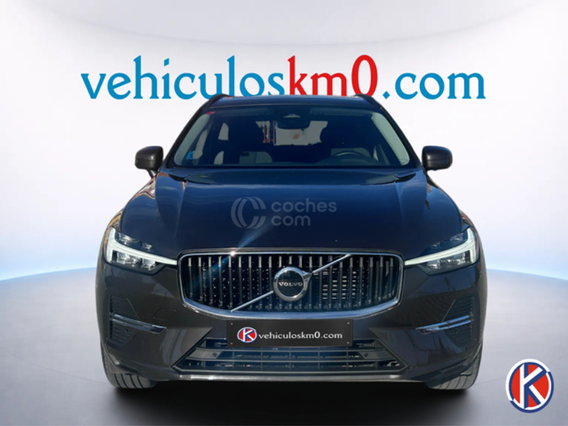Foto del VOLVO XC60 B4 Momentum Pro FWD Aut.