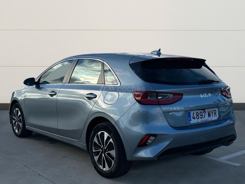 Foto del KIA Ceed 1.5 MHEV Drive DCT 140