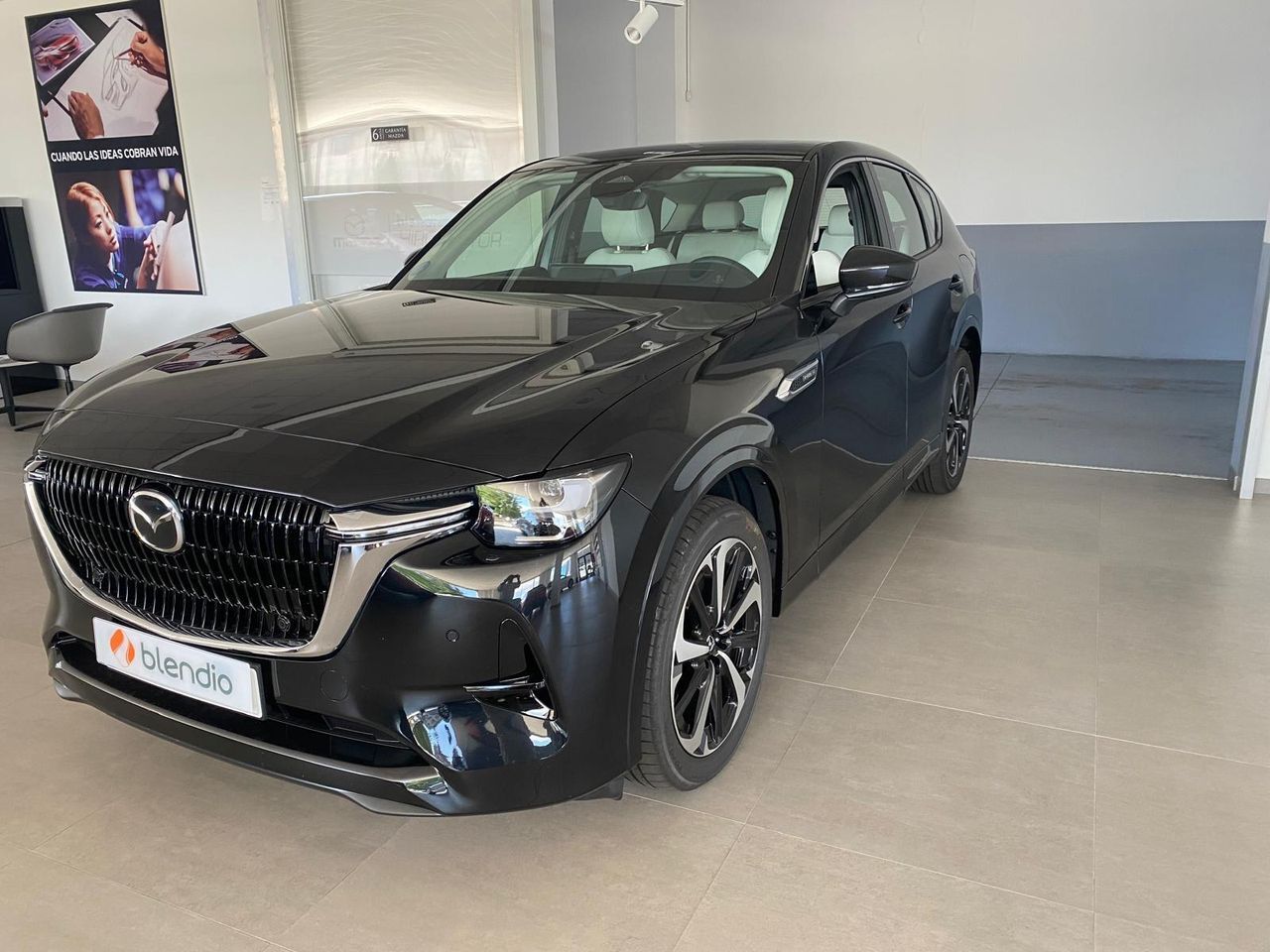 MAZDA CX-60 (2022 2.5 e-SKYACTIV PHEV 327CV 8AT AWD TAKUMI COM P PAN P) en 