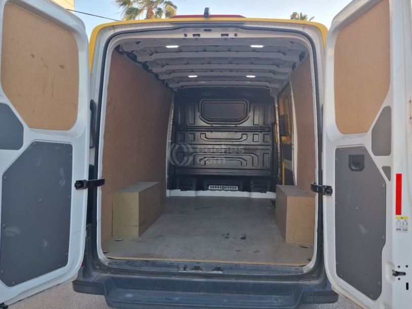 Foto del VOLKSWAGEN Crafter Furgón 2.0TDI SCR 30 BM L3H2 75kW