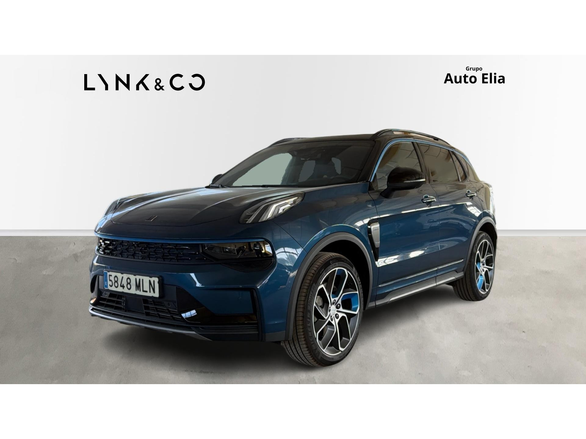 Imagen de LYNK & CO 01