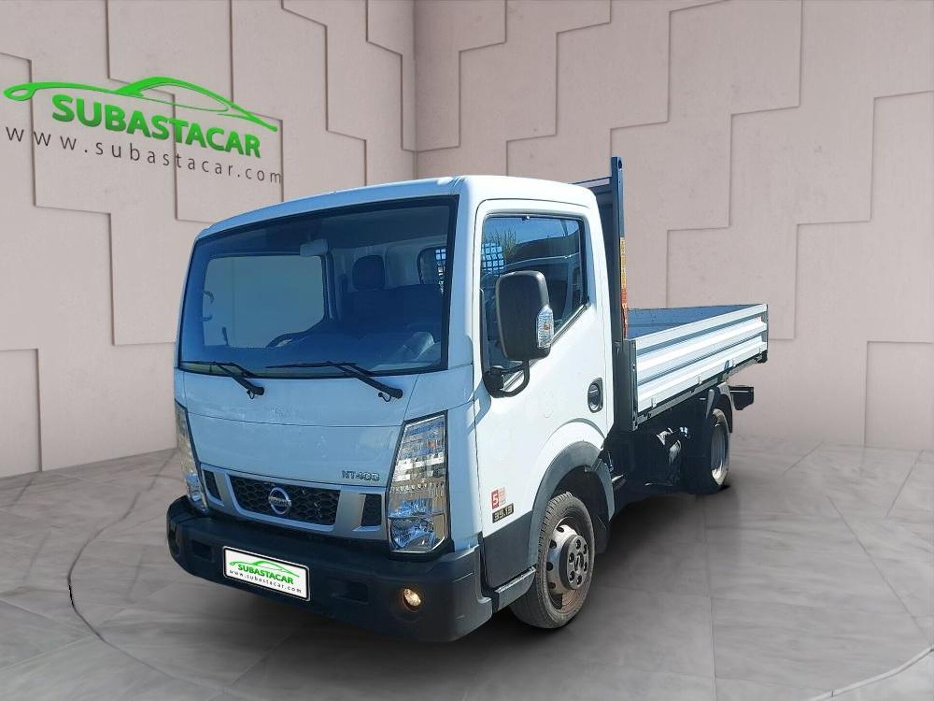 Imagen de NISSAN NT400