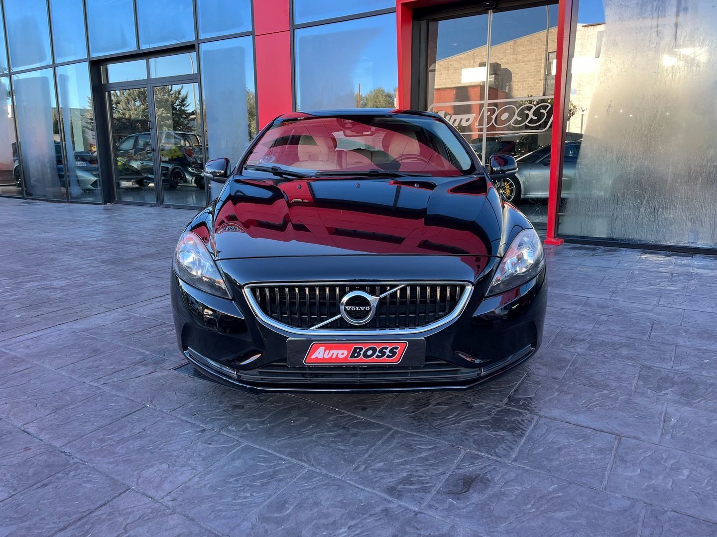 Foto del VOLVO V40 D2 Momentum 120