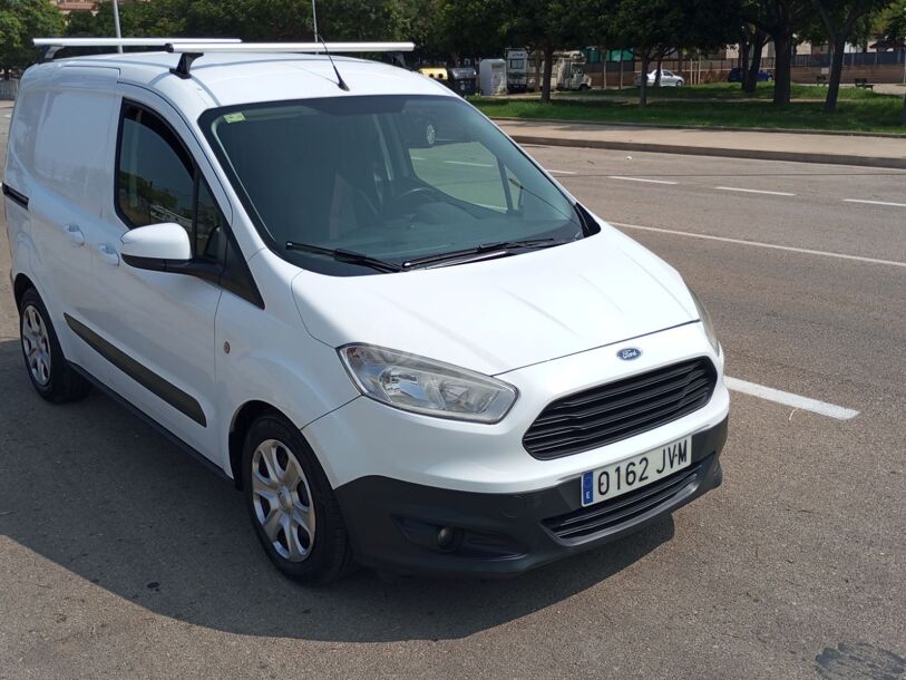 Foto del FORD Tourneo Courier 1.5TDCi Ambiente 75