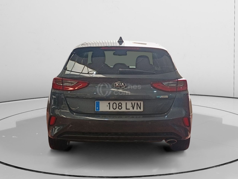 Foto del KIA Ceed Tourer 1.6 MHEV iMT Tech DCT 136