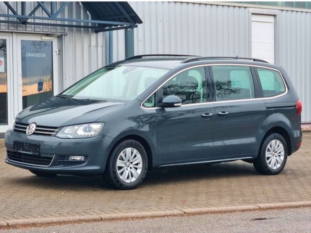 VOLKSWAGEN Sharan (2.0TDI Edition 110kW) en Sevilla