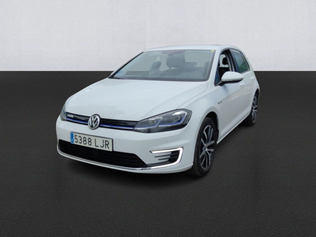 VOLKSWAGEN Golf (ePower 100 kW (136 CV)) en Madrid