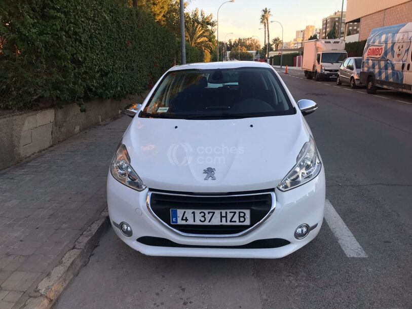 Foto del PEUGEOT 208 1.2 PureTech Allure 82