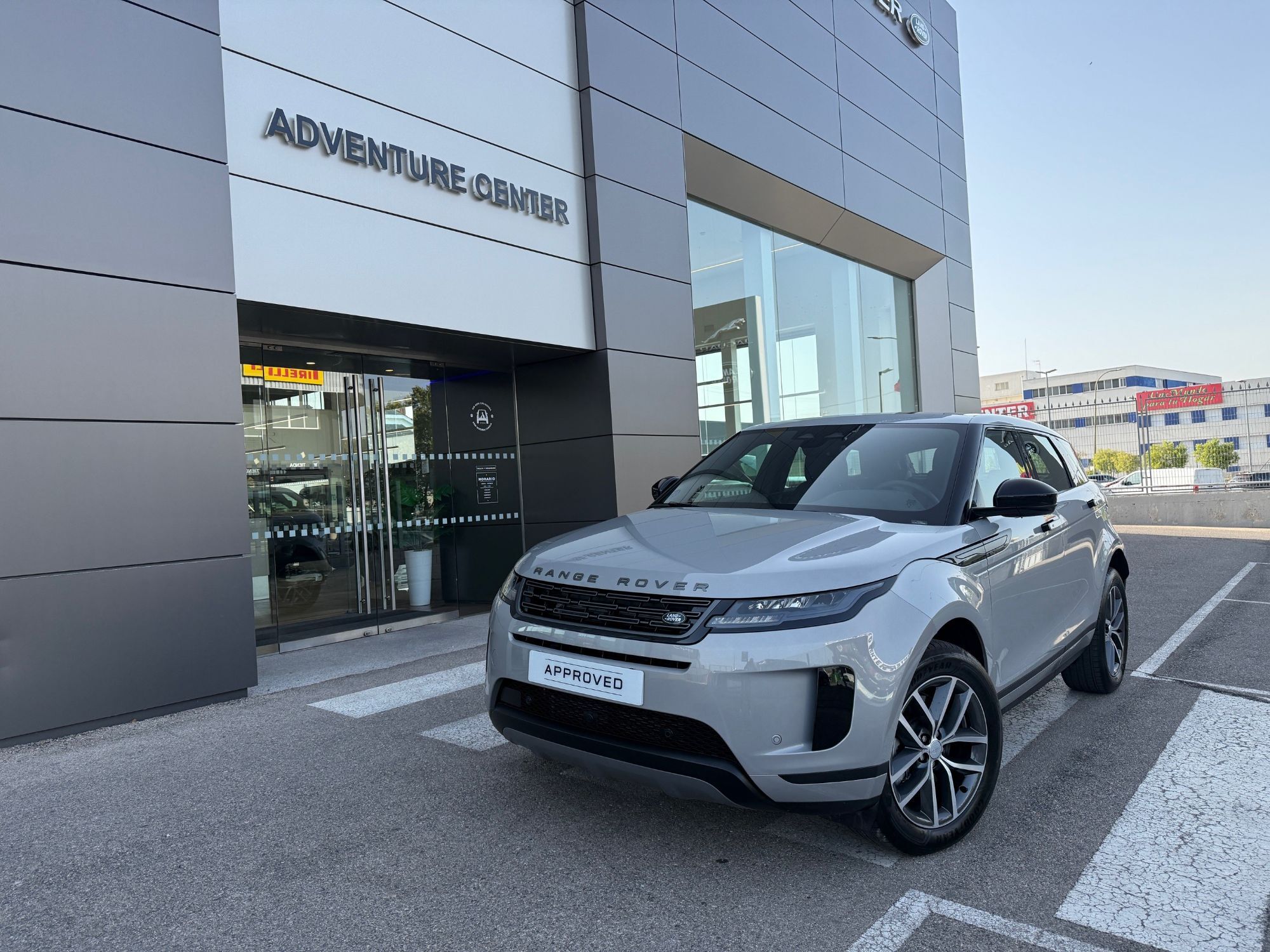 LAND ROVER Range Rover Evoque (1.5 I3 PHEV S AWD Auto) en Madrid