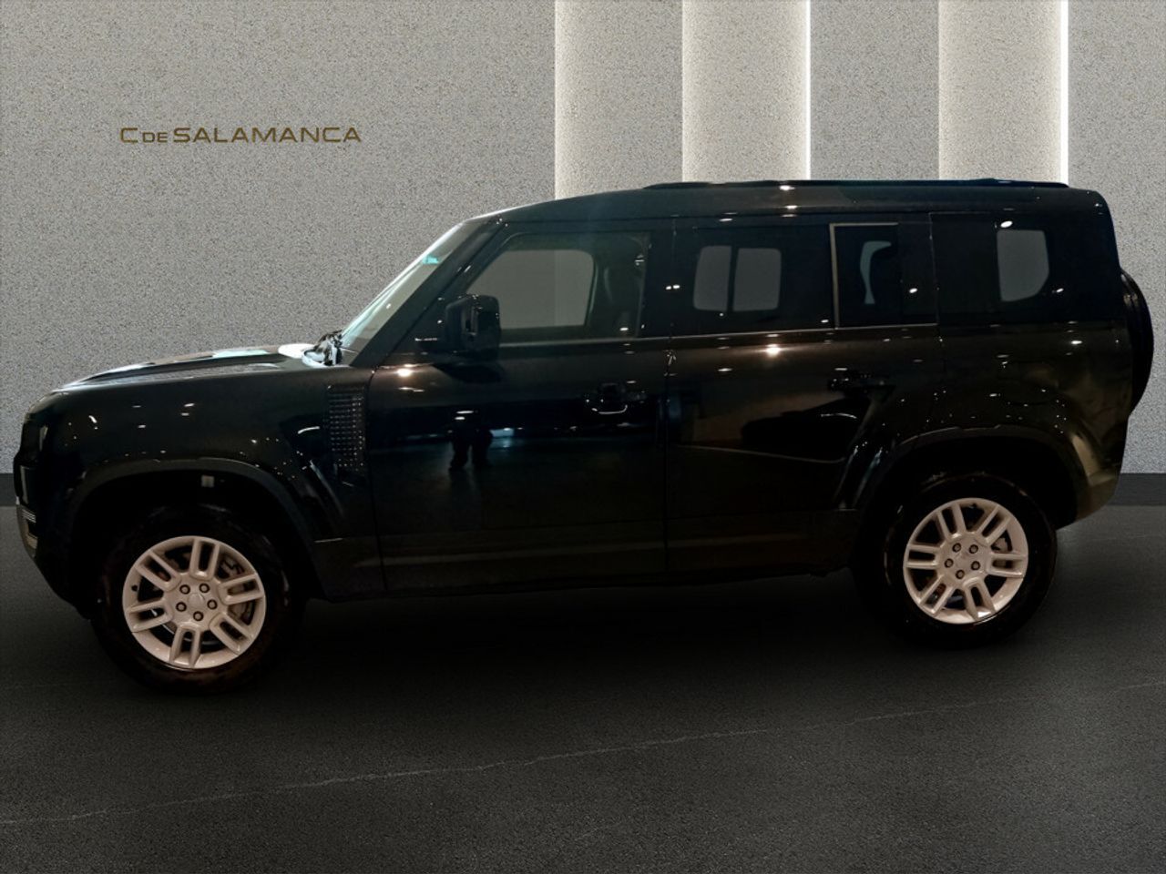 LAND ROVER Defender (2.0 Si4 300 S 110 Auto 4WD PHEV) en Madrid