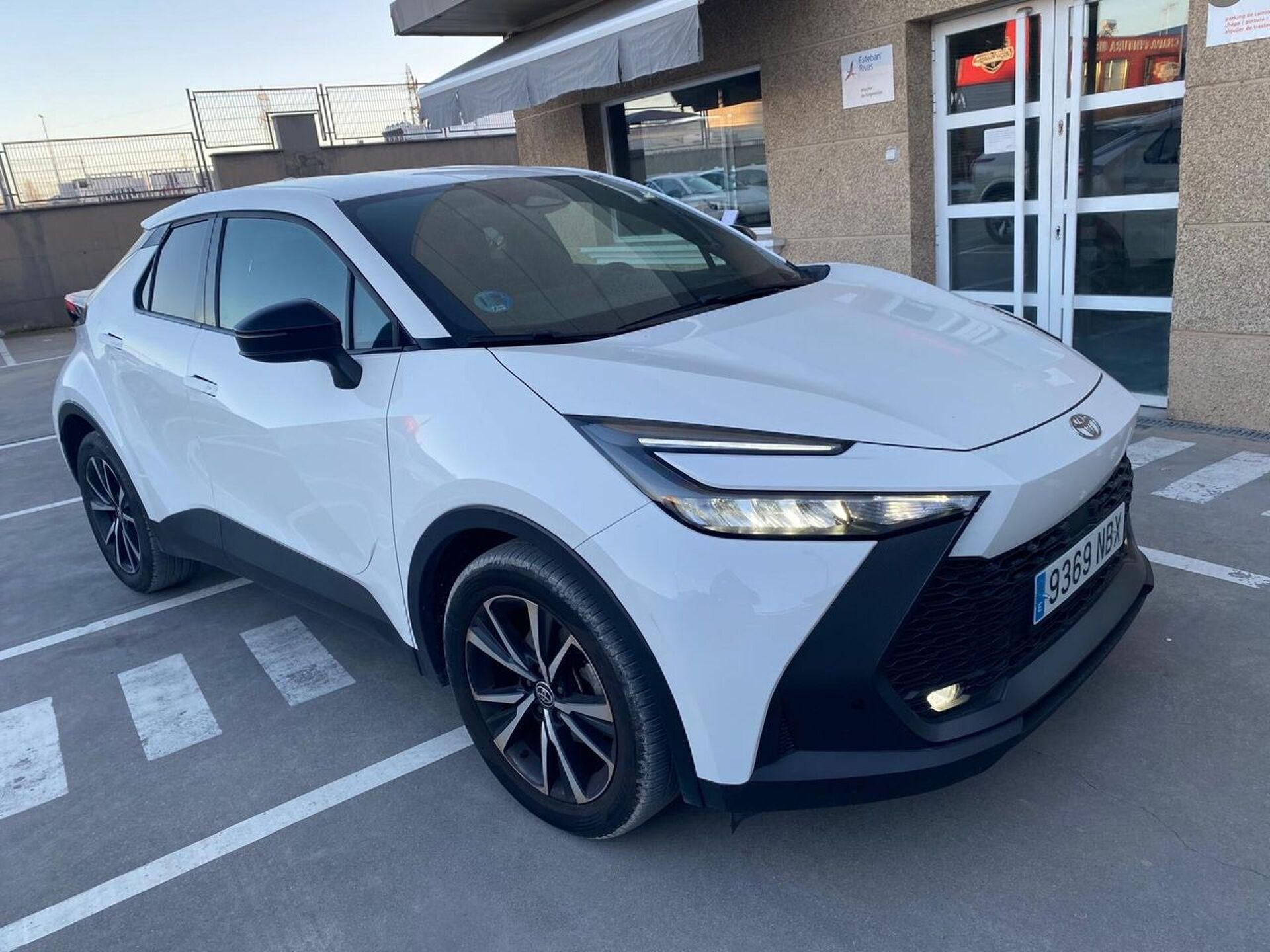 Imagen 2 de TOYOTA C-HR