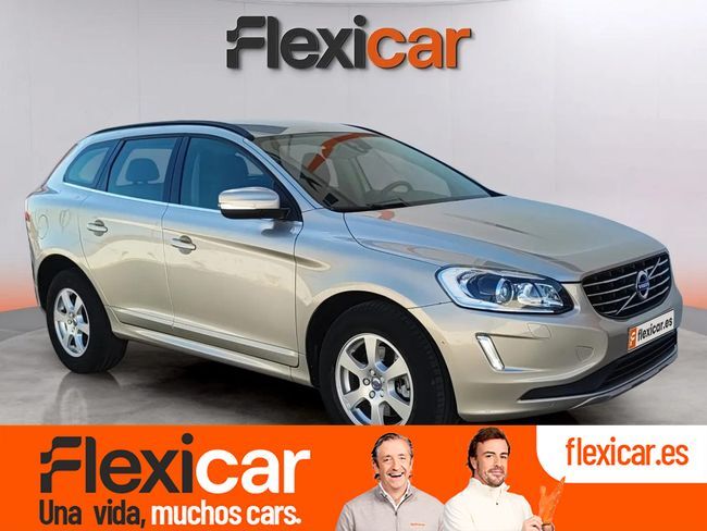 VOLVO XC60 (2.0 D4 Momentum Auto) en Badajoz