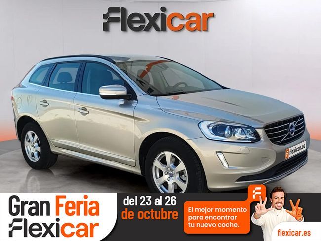 VOLVO XC60 (2.0 D4 Momentum Auto) en Badajoz