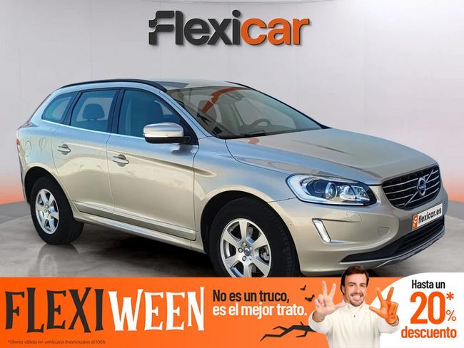 VOLVO XC60 (2.0 D4 Momentum Auto) en Badajoz