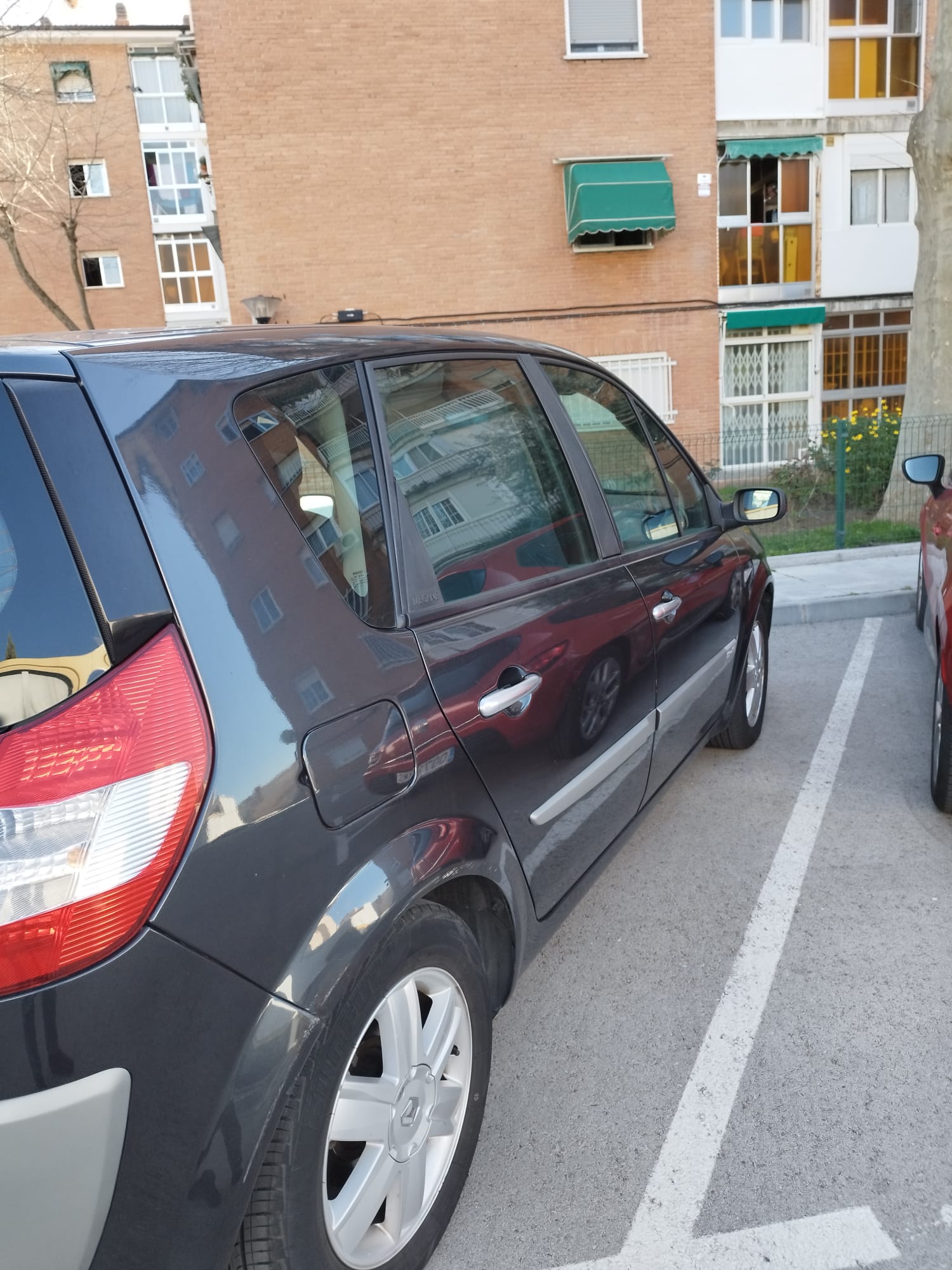 Foto del RENAULT Scenic Scénic 1.9DCI Dynamique