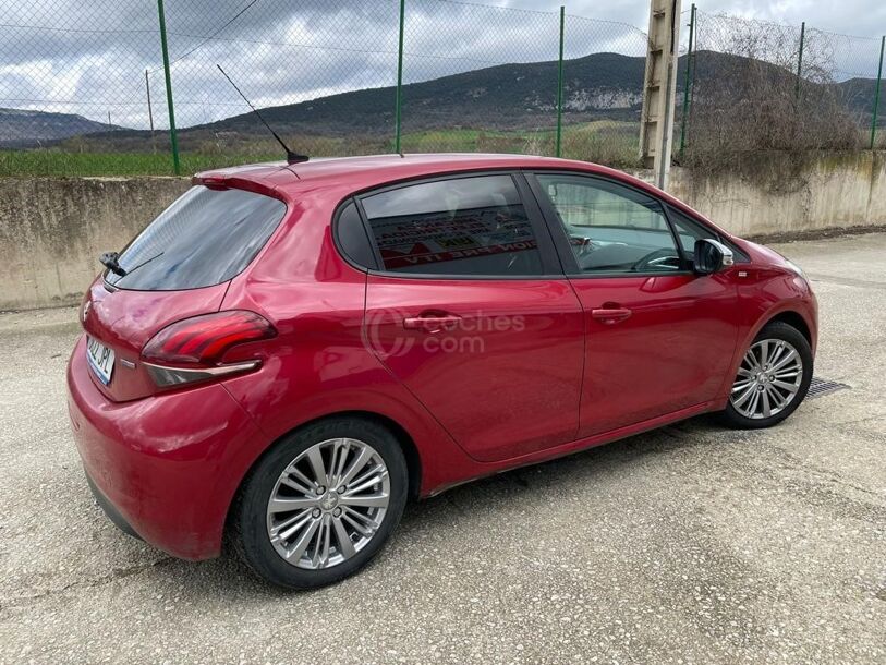 Foto del PEUGEOT 208 1.2 PureTech Allure 82